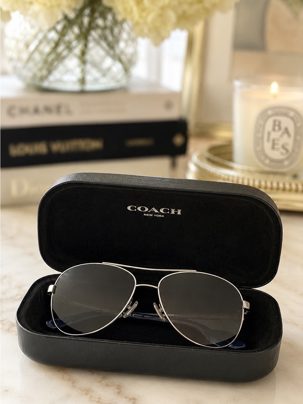 Coach HC7077 Aviator Sunglasses Silver Gray Gradient w/ Case